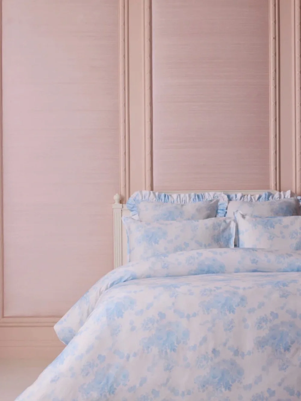 LoveShackFancy Queen duvet set with shams powdered feather blue 🦋